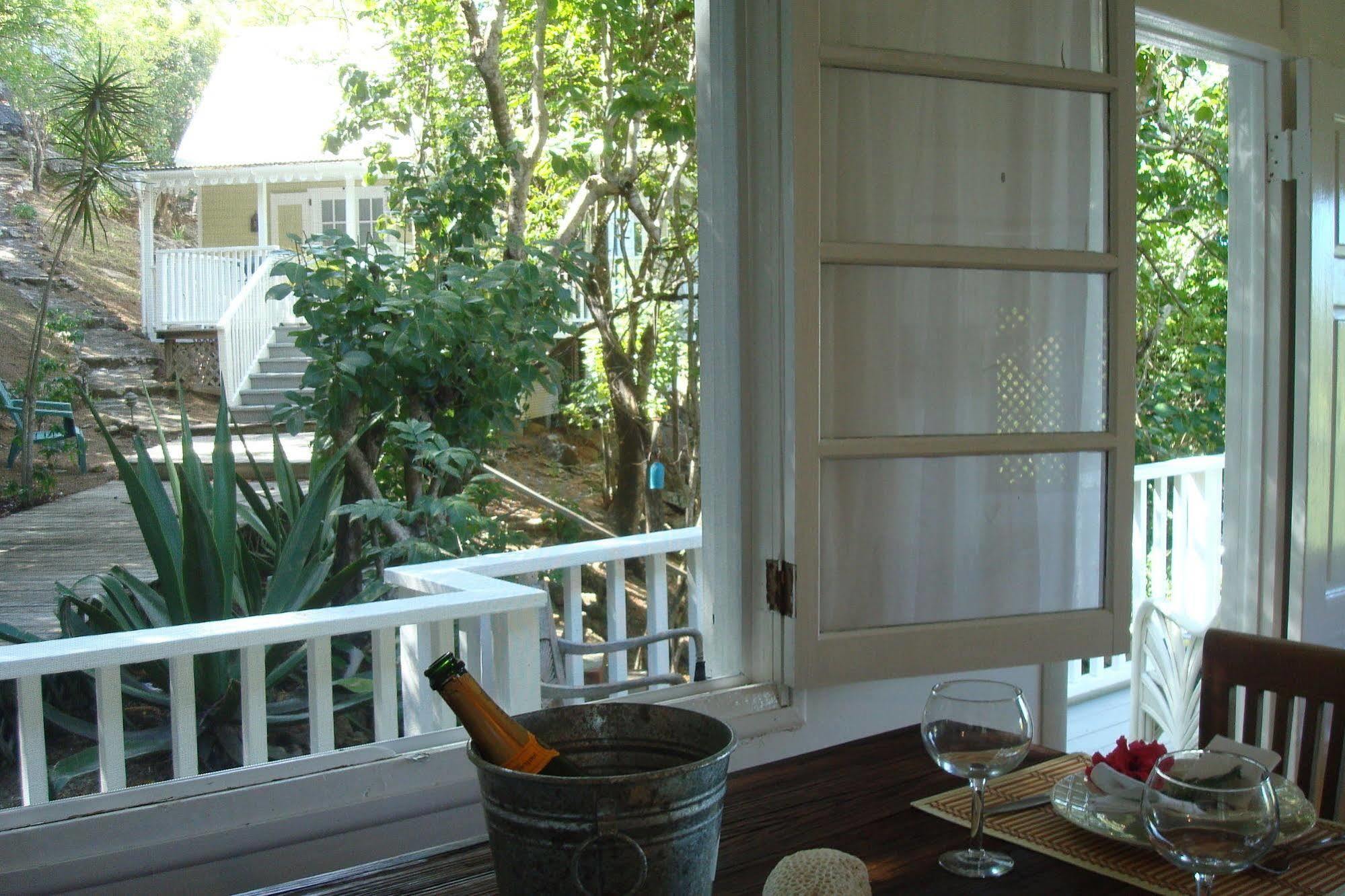 Galley Bay Cottages Five Islands Village Exterior foto