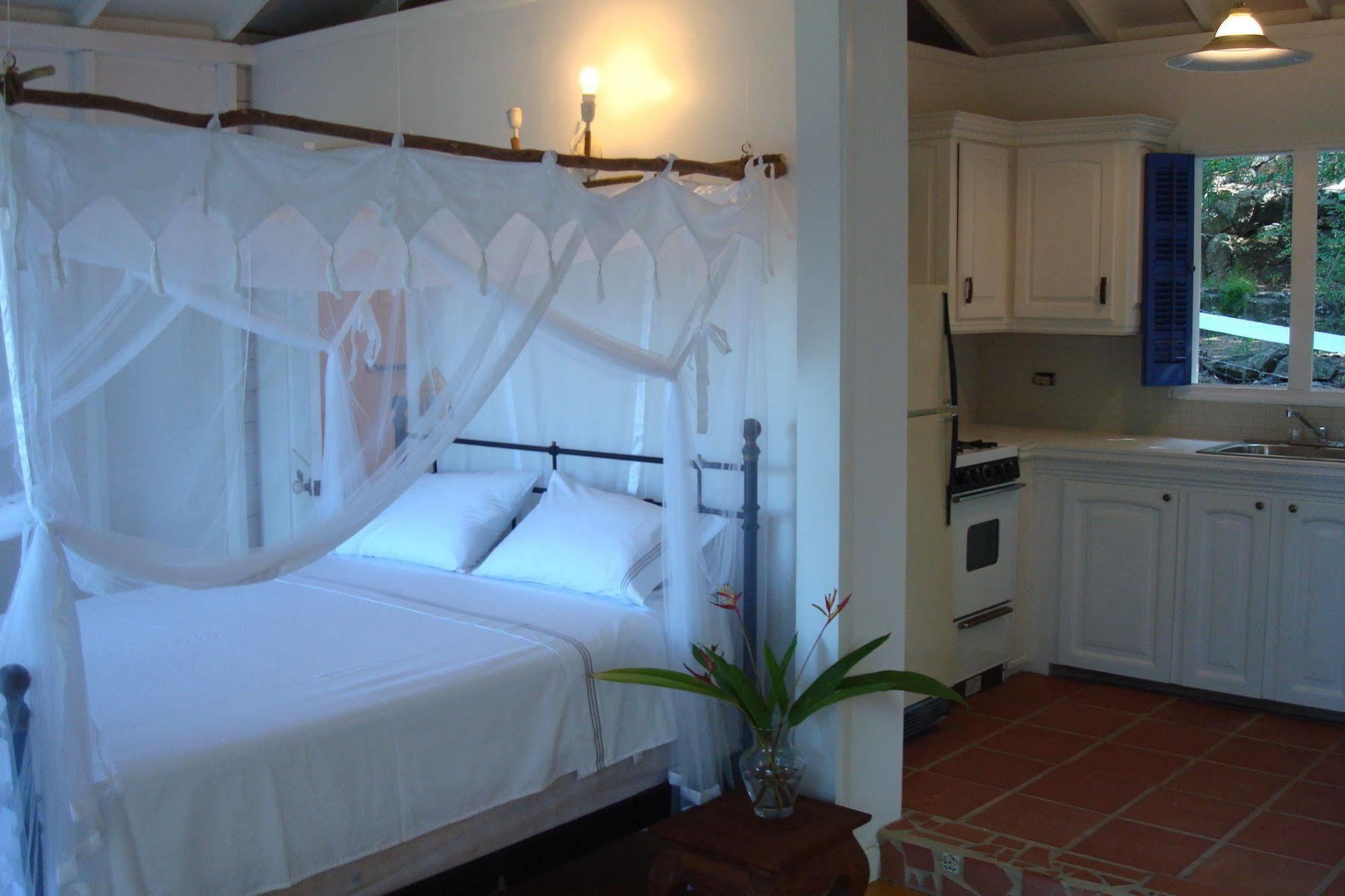 Galley Bay Cottages Five Islands Village Exterior foto